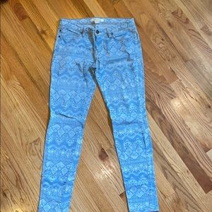 Light wash patterned jeans